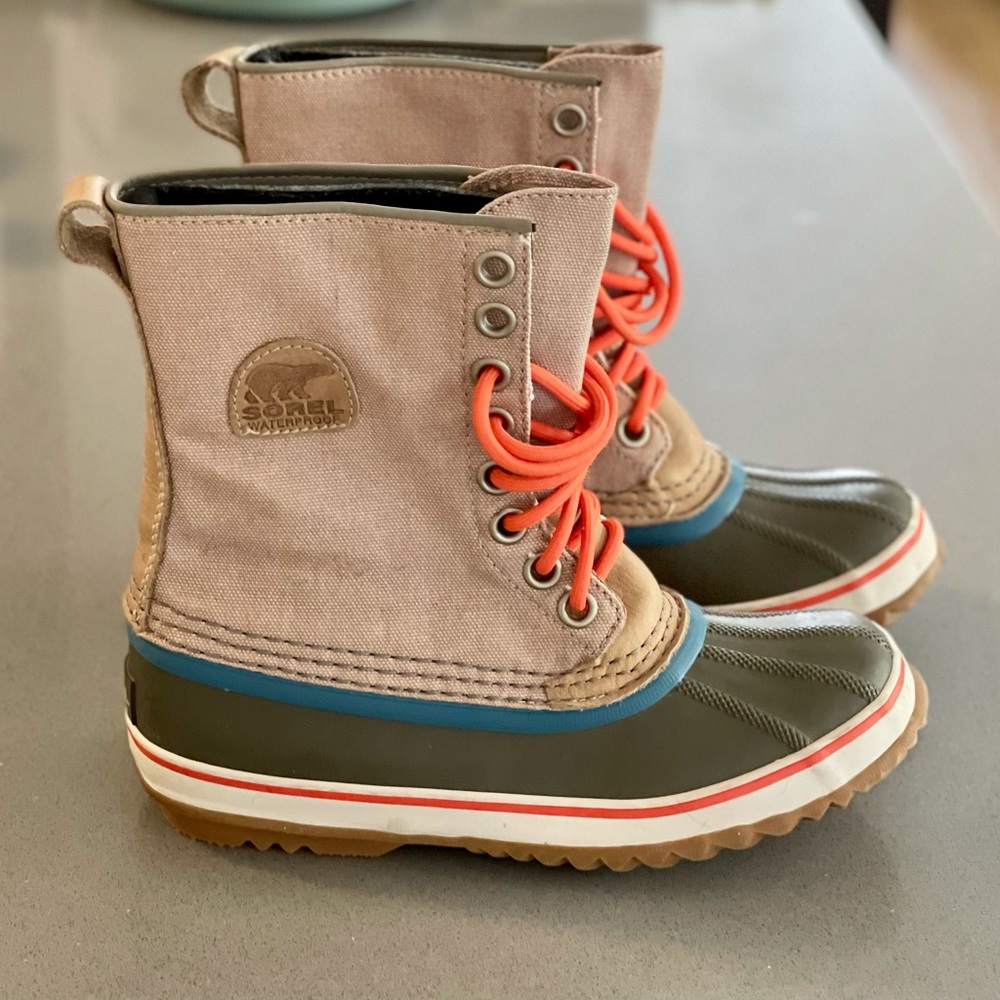 SOLD — Sorel waterproof boots, 6.5, new